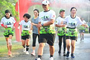 BIB: 
                            <button type="button" onclick="openModal(3753883)" class="btn btn-primary btn-sm float-right btn-popup" data-toggle="modal" data-target=".modal-high-quality">
                        <i class="fas fa-shopping-cart"></i> Add to Cart
                    </button>
                                            <button type="button" onclick="isThisMe(3753883, true)" class="btn btn-success btn-sm float-right btn-popup btn-isme hidden" data-toggle="tooltip" data-placement="bottom" title="นี่คือรูปของคุณใช่ไหม คลิกที่นี่เพื่อเอาเข้าอัลบั้ม">
                        <i class="fas fa-plus"></i> Add to album
                    </button>
                    <button type="button" onclick="isThisMe(3753883, false)" class="btn btn-warning btn-sm float-right btn-popup btn-isnotme hidden">
                        <i class="fas fa-ban"></i> Remove from album
                    </button>