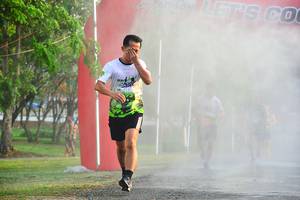 BIB: 595
                            <button type="button" onclick="openModal(3699152)" class="btn btn-primary btn-sm float-right btn-popup" data-toggle="modal" data-target=".modal-high-quality">
                        <i class="fas fa-shopping-cart"></i> Add to Cart
                    </button>
                                            <button type="button" onclick="isThisMe(3699152, true)" class="btn btn-success btn-sm float-right btn-popup btn-isme hidden" data-toggle="tooltip" data-placement="bottom" title="นี่คือรูปของคุณใช่ไหม คลิกที่นี่เพื่อเอาเข้าอัลบั้ม">
                        <i class="fas fa-plus"></i> Add to album
                    </button>
                    <button type="button" onclick="isThisMe(3699152, false)" class="btn btn-warning btn-sm float-right btn-popup btn-isnotme hidden">
                        <i class="fas fa-ban"></i> Remove from album
                    </button>