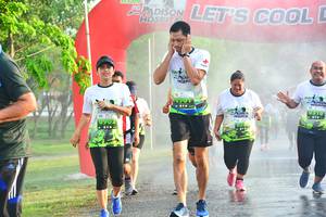 BIB: 901, 902
                            <button type="button" onclick="openModal(3755439)" class="btn btn-primary btn-sm float-right btn-popup" data-toggle="modal" data-target=".modal-high-quality">
                        <i class="fas fa-shopping-cart"></i> Add to Cart
                    </button>
                                            <button type="button" onclick="isThisMe(3755439, true)" class="btn btn-success btn-sm float-right btn-popup btn-isme hidden" data-toggle="tooltip" data-placement="bottom" title="นี่คือรูปของคุณใช่ไหม คลิกที่นี่เพื่อเอาเข้าอัลบั้ม">
                        <i class="fas fa-plus"></i> Add to album
                    </button>
                    <button type="button" onclick="isThisMe(3755439, false)" class="btn btn-warning btn-sm float-right btn-popup btn-isnotme hidden">
                        <i class="fas fa-ban"></i> Remove from album
                    </button>