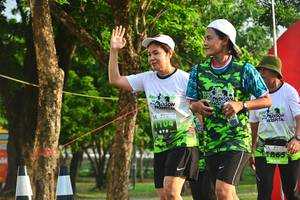 BIB: 104
                            <button type="button" onclick="openModal(3754980)" class="btn btn-primary btn-sm float-right btn-popup" data-toggle="modal" data-target=".modal-high-quality">
                        <i class="fas fa-shopping-cart"></i> Add to Cart
                    </button>
                                            <button type="button" onclick="isThisMe(3754980, true)" class="btn btn-success btn-sm float-right btn-popup btn-isme hidden" data-toggle="tooltip" data-placement="bottom" title="นี่คือรูปของคุณใช่ไหม คลิกที่นี่เพื่อเอาเข้าอัลบั้ม">
                        <i class="fas fa-plus"></i> Add to album
                    </button>
                    <button type="button" onclick="isThisMe(3754980, false)" class="btn btn-warning btn-sm float-right btn-popup btn-isnotme hidden">
                        <i class="fas fa-ban"></i> Remove from album
                    </button>