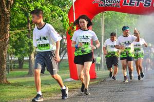 BIB: 1726, 1792
                            <button type="button" onclick="openModal(3767888)" class="btn btn-primary btn-sm float-right btn-popup" data-toggle="modal" data-target=".modal-high-quality">
                        <i class="fas fa-shopping-cart"></i> Add to Cart
                    </button>
                                            <button type="button" onclick="isThisMe(3767888, true)" class="btn btn-success btn-sm float-right btn-popup btn-isme hidden" data-toggle="tooltip" data-placement="bottom" title="นี่คือรูปของคุณใช่ไหม คลิกที่นี่เพื่อเอาเข้าอัลบั้ม">
                        <i class="fas fa-plus"></i> Add to album
                    </button>
                    <button type="button" onclick="isThisMe(3767888, false)" class="btn btn-warning btn-sm float-right btn-popup btn-isnotme hidden">
                        <i class="fas fa-ban"></i> Remove from album
                    </button>