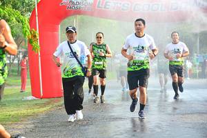 BIB: 627
                            <button type="button" onclick="openModal(3745498)" class="btn btn-primary btn-sm float-right btn-popup" data-toggle="modal" data-target=".modal-high-quality">
                        <i class="fas fa-shopping-cart"></i> Add to Cart
                    </button>
                                            <button type="button" onclick="isThisMe(3745498, true)" class="btn btn-success btn-sm float-right btn-popup btn-isme hidden" data-toggle="tooltip" data-placement="bottom" title="นี่คือรูปของคุณใช่ไหม คลิกที่นี่เพื่อเอาเข้าอัลบั้ม">
                        <i class="fas fa-plus"></i> Add to album
                    </button>
                    <button type="button" onclick="isThisMe(3745498, false)" class="btn btn-warning btn-sm float-right btn-popup btn-isnotme hidden">
                        <i class="fas fa-ban"></i> Remove from album
                    </button>