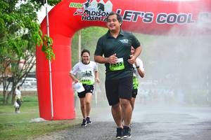 BIB: 1555, 2515, 
                            <button type="button" onclick="openModal(3728113)" class="btn btn-primary btn-sm float-right btn-popup" data-toggle="modal" data-target=".modal-high-quality">
                        <i class="fas fa-shopping-cart"></i> Add to Cart
                    </button>
                                            <button type="button" onclick="isThisMe(3728113, true)" class="btn btn-success btn-sm float-right btn-popup btn-isme hidden" data-toggle="tooltip" data-placement="bottom" title="นี่คือรูปของคุณใช่ไหม คลิกที่นี่เพื่อเอาเข้าอัลบั้ม">
                        <i class="fas fa-plus"></i> Add to album
                    </button>
                    <button type="button" onclick="isThisMe(3728113, false)" class="btn btn-warning btn-sm float-right btn-popup btn-isnotme hidden">
                        <i class="fas fa-ban"></i> Remove from album
                    </button>