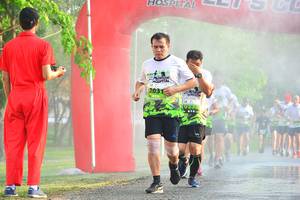 BIB: 203
                            <button type="button" onclick="openModal(3730522)" class="btn btn-primary btn-sm float-right btn-popup" data-toggle="modal" data-target=".modal-high-quality">
                        <i class="fas fa-shopping-cart"></i> Add to Cart
                    </button>
                                            <button type="button" onclick="isThisMe(3730522, true)" class="btn btn-success btn-sm float-right btn-popup btn-isme hidden" data-toggle="tooltip" data-placement="bottom" title="นี่คือรูปของคุณใช่ไหม คลิกที่นี่เพื่อเอาเข้าอัลบั้ม">
                        <i class="fas fa-plus"></i> Add to album
                    </button>
                    <button type="button" onclick="isThisMe(3730522, false)" class="btn btn-warning btn-sm float-right btn-popup btn-isnotme hidden">
                        <i class="fas fa-ban"></i> Remove from album
                    </button>