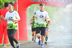 BIB: 201
                            <button type="button" onclick="openModal(3732429)" class="btn btn-primary btn-sm float-right btn-popup" data-toggle="modal" data-target=".modal-high-quality">
                        <i class="fas fa-shopping-cart"></i> Add to Cart
                    </button>
                                            <button type="button" onclick="isThisMe(3732429, true)" class="btn btn-success btn-sm float-right btn-popup btn-isme hidden" data-toggle="tooltip" data-placement="bottom" title="นี่คือรูปของคุณใช่ไหม คลิกที่นี่เพื่อเอาเข้าอัลบั้ม">
                        <i class="fas fa-plus"></i> Add to album
                    </button>
                    <button type="button" onclick="isThisMe(3732429, false)" class="btn btn-warning btn-sm float-right btn-popup btn-isnotme hidden">
                        <i class="fas fa-ban"></i> Remove from album
                    </button>