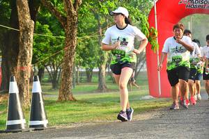 BIB: 693
                            <button type="button" onclick="openModal(3769798)" class="btn btn-primary btn-sm float-right btn-popup" data-toggle="modal" data-target=".modal-high-quality">
                        <i class="fas fa-shopping-cart"></i> Add to Cart
                    </button>
                                            <button type="button" onclick="isThisMe(3769798, true)" class="btn btn-success btn-sm float-right btn-popup btn-isme hidden" data-toggle="tooltip" data-placement="bottom" title="นี่คือรูปของคุณใช่ไหม คลิกที่นี่เพื่อเอาเข้าอัลบั้ม">
                        <i class="fas fa-plus"></i> Add to album
                    </button>
                    <button type="button" onclick="isThisMe(3769798, false)" class="btn btn-warning btn-sm float-right btn-popup btn-isnotme hidden">
                        <i class="fas fa-ban"></i> Remove from album
                    </button>