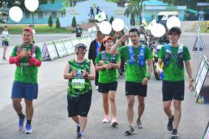 BIB: 2761
                            <button type="button" onclick="openModal(3732591)" class="btn btn-primary btn-sm float-right btn-popup" data-toggle="modal" data-target=".modal-high-quality">
                        <i class="fas fa-shopping-cart"></i> Add to Cart
                    </button>
                                            <button type="button" onclick="isThisMe(3732591, true)" class="btn btn-success btn-sm float-right btn-popup btn-isme hidden" data-toggle="tooltip" data-placement="bottom" title="นี่คือรูปของคุณใช่ไหม คลิกที่นี่เพื่อเอาเข้าอัลบั้ม">
                        <i class="fas fa-plus"></i> Add to album
                    </button>
                    <button type="button" onclick="isThisMe(3732591, false)" class="btn btn-warning btn-sm float-right btn-popup btn-isnotme hidden">
                        <i class="fas fa-ban"></i> Remove from album
                    </button>