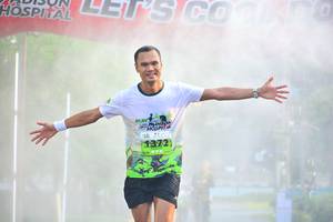 BIB: 1372
                            <button type="button" onclick="openModal(3693770)" class="btn btn-primary btn-sm float-right btn-popup" data-toggle="modal" data-target=".modal-high-quality">
                        <i class="fas fa-shopping-cart"></i> Add to Cart
                    </button>
                                            <button type="button" onclick="isThisMe(3693770, true)" class="btn btn-success btn-sm float-right btn-popup btn-isme hidden" data-toggle="tooltip" data-placement="bottom" title="นี่คือรูปของคุณใช่ไหม คลิกที่นี่เพื่อเอาเข้าอัลบั้ม">
                        <i class="fas fa-plus"></i> Add to album
                    </button>
                    <button type="button" onclick="isThisMe(3693770, false)" class="btn btn-warning btn-sm float-right btn-popup btn-isnotme hidden">
                        <i class="fas fa-ban"></i> Remove from album
                    </button>