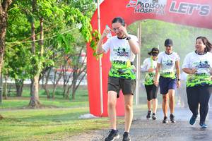 BIB: 1784, 1783
                            <button type="button" onclick="openModal(3771642)" class="btn btn-primary btn-sm float-right btn-popup" data-toggle="modal" data-target=".modal-high-quality">
                        <i class="fas fa-shopping-cart"></i> Add to Cart
                    </button>
                                            <button type="button" onclick="isThisMe(3771642, true)" class="btn btn-success btn-sm float-right btn-popup btn-isme hidden" data-toggle="tooltip" data-placement="bottom" title="นี่คือรูปของคุณใช่ไหม คลิกที่นี่เพื่อเอาเข้าอัลบั้ม">
                        <i class="fas fa-plus"></i> Add to album
                    </button>
                    <button type="button" onclick="isThisMe(3771642, false)" class="btn btn-warning btn-sm float-right btn-popup btn-isnotme hidden">
                        <i class="fas fa-ban"></i> Remove from album
                    </button>