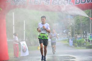 BIB: 2209
                            <button type="button" onclick="openModal(3658276)" class="btn btn-primary btn-sm float-right btn-popup" data-toggle="modal" data-target=".modal-high-quality">
                        <i class="fas fa-shopping-cart"></i> Add to Cart
                    </button>
                                            <button type="button" onclick="isThisMe(3658276, true)" class="btn btn-success btn-sm float-right btn-popup btn-isme hidden" data-toggle="tooltip" data-placement="bottom" title="นี่คือรูปของคุณใช่ไหม คลิกที่นี่เพื่อเอาเข้าอัลบั้ม">
                        <i class="fas fa-plus"></i> Add to album
                    </button>
                    <button type="button" onclick="isThisMe(3658276, false)" class="btn btn-warning btn-sm float-right btn-popup btn-isnotme hidden">
                        <i class="fas fa-ban"></i> Remove from album
                    </button>