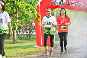 BIB: 136
                            <button type="button" onclick="openModal(3770220)" class="btn btn-primary btn-sm float-right btn-popup" data-toggle="modal" data-target=".modal-high-quality">
                        <i class="fas fa-shopping-cart"></i> Add to Cart
                    </button>
                                            <button type="button" onclick="isThisMe(3770220, true)" class="btn btn-success btn-sm float-right btn-popup btn-isme hidden" data-toggle="tooltip" data-placement="bottom" title="นี่คือรูปของคุณใช่ไหม คลิกที่นี่เพื่อเอาเข้าอัลบั้ม">
                        <i class="fas fa-plus"></i> Add to album
                    </button>
                    <button type="button" onclick="isThisMe(3770220, false)" class="btn btn-warning btn-sm float-right btn-popup btn-isnotme hidden">
                        <i class="fas fa-ban"></i> Remove from album
                    </button>