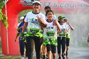 BIB: 1096, 102
                            <button type="button" onclick="openModal(3763554)" class="btn btn-primary btn-sm float-right btn-popup" data-toggle="modal" data-target=".modal-high-quality">
                        <i class="fas fa-shopping-cart"></i> Add to Cart
                    </button>
                                            <button type="button" onclick="isThisMe(3763554, true)" class="btn btn-success btn-sm float-right btn-popup btn-isme hidden" data-toggle="tooltip" data-placement="bottom" title="นี่คือรูปของคุณใช่ไหม คลิกที่นี่เพื่อเอาเข้าอัลบั้ม">
                        <i class="fas fa-plus"></i> Add to album
                    </button>
                    <button type="button" onclick="isThisMe(3763554, false)" class="btn btn-warning btn-sm float-right btn-popup btn-isnotme hidden">
                        <i class="fas fa-ban"></i> Remove from album
                    </button>