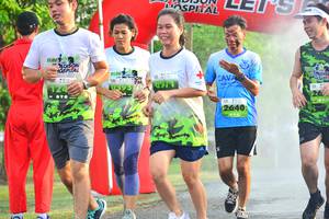 BIB: 2640
                            <button type="button" onclick="openModal(3723850)" class="btn btn-primary btn-sm float-right btn-popup" data-toggle="modal" data-target=".modal-high-quality">
                        <i class="fas fa-shopping-cart"></i> Add to Cart
                    </button>
                                            <button type="button" onclick="isThisMe(3723850, true)" class="btn btn-success btn-sm float-right btn-popup btn-isme hidden" data-toggle="tooltip" data-placement="bottom" title="นี่คือรูปของคุณใช่ไหม คลิกที่นี่เพื่อเอาเข้าอัลบั้ม">
                        <i class="fas fa-plus"></i> Add to album
                    </button>
                    <button type="button" onclick="isThisMe(3723850, false)" class="btn btn-warning btn-sm float-right btn-popup btn-isnotme hidden">
                        <i class="fas fa-ban"></i> Remove from album
                    </button>