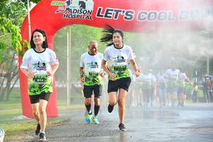 BIB: 1194, 545
                            <button type="button" onclick="openModal(3766130)" class="btn btn-primary btn-sm float-right btn-popup" data-toggle="modal" data-target=".modal-high-quality">
                        <i class="fas fa-shopping-cart"></i> Add to Cart
                    </button>
                                            <button type="button" onclick="isThisMe(3766130, true)" class="btn btn-success btn-sm float-right btn-popup btn-isme hidden" data-toggle="tooltip" data-placement="bottom" title="นี่คือรูปของคุณใช่ไหม คลิกที่นี่เพื่อเอาเข้าอัลบั้ม">
                        <i class="fas fa-plus"></i> Add to album
                    </button>
                    <button type="button" onclick="isThisMe(3766130, false)" class="btn btn-warning btn-sm float-right btn-popup btn-isnotme hidden">
                        <i class="fas fa-ban"></i> Remove from album
                    </button>