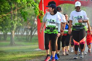 BIB: 0763
                            <button type="button" onclick="openModal(3762060)" class="btn btn-primary btn-sm float-right btn-popup" data-toggle="modal" data-target=".modal-high-quality">
                        <i class="fas fa-shopping-cart"></i> Add to Cart
                    </button>
                                            <button type="button" onclick="isThisMe(3762060, true)" class="btn btn-success btn-sm float-right btn-popup btn-isme hidden" data-toggle="tooltip" data-placement="bottom" title="นี่คือรูปของคุณใช่ไหม คลิกที่นี่เพื่อเอาเข้าอัลบั้ม">
                        <i class="fas fa-plus"></i> Add to album
                    </button>
                    <button type="button" onclick="isThisMe(3762060, false)" class="btn btn-warning btn-sm float-right btn-popup btn-isnotme hidden">
                        <i class="fas fa-ban"></i> Remove from album
                    </button>