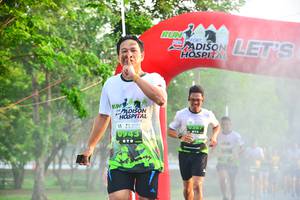 BIB: 943
                            <button type="button" onclick="openModal(3700828)" class="btn btn-primary btn-sm float-right btn-popup" data-toggle="modal" data-target=".modal-high-quality">
                        <i class="fas fa-shopping-cart"></i> Add to Cart
                    </button>
                                            <button type="button" onclick="isThisMe(3700828, true)" class="btn btn-success btn-sm float-right btn-popup btn-isme hidden" data-toggle="tooltip" data-placement="bottom" title="นี่คือรูปของคุณใช่ไหม คลิกที่นี่เพื่อเอาเข้าอัลบั้ม">
                        <i class="fas fa-plus"></i> Add to album
                    </button>
                    <button type="button" onclick="isThisMe(3700828, false)" class="btn btn-warning btn-sm float-right btn-popup btn-isnotme hidden">
                        <i class="fas fa-ban"></i> Remove from album
                    </button>