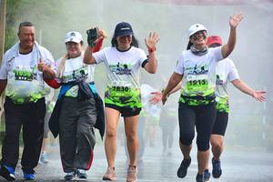 BIB: 1915, 830
                            <button type="button" onclick="openModal(3722766)" class="btn btn-primary btn-sm float-right btn-popup" data-toggle="modal" data-target=".modal-high-quality">
                        <i class="fas fa-shopping-cart"></i> Add to Cart
                    </button>
                                            <button type="button" onclick="isThisMe(3722766, true)" class="btn btn-success btn-sm float-right btn-popup btn-isme hidden" data-toggle="tooltip" data-placement="bottom" title="นี่คือรูปของคุณใช่ไหม คลิกที่นี่เพื่อเอาเข้าอัลบั้ม">
                        <i class="fas fa-plus"></i> Add to album
                    </button>
                    <button type="button" onclick="isThisMe(3722766, false)" class="btn btn-warning btn-sm float-right btn-popup btn-isnotme hidden">
                        <i class="fas fa-ban"></i> Remove from album
                    </button>