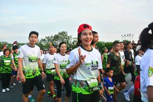 BIB: 
                            <button type="button" onclick="openModal(3655045)" class="btn btn-primary btn-sm float-right btn-popup" data-toggle="modal" data-target=".modal-high-quality">
                        <i class="fas fa-shopping-cart"></i> Add to Cart
                    </button>
                                            <button type="button" onclick="isThisMe(3655045, true)" class="btn btn-success btn-sm float-right btn-popup btn-isme hidden" data-toggle="tooltip" data-placement="bottom" title="นี่คือรูปของคุณใช่ไหม คลิกที่นี่เพื่อเอาเข้าอัลบั้ม">
                        <i class="fas fa-plus"></i> Add to album
                    </button>
                    <button type="button" onclick="isThisMe(3655045, false)" class="btn btn-warning btn-sm float-right btn-popup btn-isnotme hidden">
                        <i class="fas fa-ban"></i> Remove from album
                    </button>