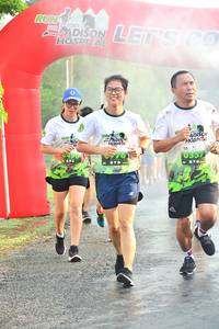 BIB: 490, 776
                            <button type="button" onclick="openModal(3737867)" class="btn btn-primary btn-sm float-right btn-popup" data-toggle="modal" data-target=".modal-high-quality">
                        <i class="fas fa-shopping-cart"></i> Add to Cart
                    </button>
                                            <button type="button" onclick="isThisMe(3737867, true)" class="btn btn-success btn-sm float-right btn-popup btn-isme hidden" data-toggle="tooltip" data-placement="bottom" title="นี่คือรูปของคุณใช่ไหม คลิกที่นี่เพื่อเอาเข้าอัลบั้ม">
                        <i class="fas fa-plus"></i> Add to album
                    </button>
                    <button type="button" onclick="isThisMe(3737867, false)" class="btn btn-warning btn-sm float-right btn-popup btn-isnotme hidden">
                        <i class="fas fa-ban"></i> Remove from album
                    </button>