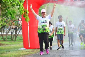 BIB: 101
                            <button type="button" onclick="openModal(3763563)" class="btn btn-primary btn-sm float-right btn-popup" data-toggle="modal" data-target=".modal-high-quality">
                        <i class="fas fa-shopping-cart"></i> Add to Cart
                    </button>
                                            <button type="button" onclick="isThisMe(3763563, true)" class="btn btn-success btn-sm float-right btn-popup btn-isme hidden" data-toggle="tooltip" data-placement="bottom" title="นี่คือรูปของคุณใช่ไหม คลิกที่นี่เพื่อเอาเข้าอัลบั้ม">
                        <i class="fas fa-plus"></i> Add to album
                    </button>
                    <button type="button" onclick="isThisMe(3763563, false)" class="btn btn-warning btn-sm float-right btn-popup btn-isnotme hidden">
                        <i class="fas fa-ban"></i> Remove from album
                    </button>