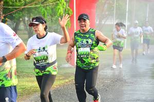 BIB: 892
                            <button type="button" onclick="openModal(3734841)" class="btn btn-primary btn-sm float-right btn-popup" data-toggle="modal" data-target=".modal-high-quality">
                        <i class="fas fa-shopping-cart"></i> Add to Cart
                    </button>
                                            <button type="button" onclick="isThisMe(3734841, true)" class="btn btn-success btn-sm float-right btn-popup btn-isme hidden" data-toggle="tooltip" data-placement="bottom" title="นี่คือรูปของคุณใช่ไหม คลิกที่นี่เพื่อเอาเข้าอัลบั้ม">
                        <i class="fas fa-plus"></i> Add to album
                    </button>
                    <button type="button" onclick="isThisMe(3734841, false)" class="btn btn-warning btn-sm float-right btn-popup btn-isnotme hidden">
                        <i class="fas fa-ban"></i> Remove from album
                    </button>