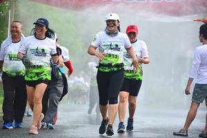 BIB: 1915, 1830
                            <button type="button" onclick="openModal(3722774)" class="btn btn-primary btn-sm float-right btn-popup" data-toggle="modal" data-target=".modal-high-quality">
                        <i class="fas fa-shopping-cart"></i> Add to Cart
                    </button>
                                            <button type="button" onclick="isThisMe(3722774, true)" class="btn btn-success btn-sm float-right btn-popup btn-isme hidden" data-toggle="tooltip" data-placement="bottom" title="นี่คือรูปของคุณใช่ไหม คลิกที่นี่เพื่อเอาเข้าอัลบั้ม">
                        <i class="fas fa-plus"></i> Add to album
                    </button>
                    <button type="button" onclick="isThisMe(3722774, false)" class="btn btn-warning btn-sm float-right btn-popup btn-isnotme hidden">
                        <i class="fas fa-ban"></i> Remove from album
                    </button>