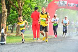 BIB: 2044
                            <button type="button" onclick="openModal(3726849)" class="btn btn-primary btn-sm float-right btn-popup" data-toggle="modal" data-target=".modal-high-quality">
                        <i class="fas fa-shopping-cart"></i> Add to Cart
                    </button>
                                            <button type="button" onclick="isThisMe(3726849, true)" class="btn btn-success btn-sm float-right btn-popup btn-isme hidden" data-toggle="tooltip" data-placement="bottom" title="นี่คือรูปของคุณใช่ไหม คลิกที่นี่เพื่อเอาเข้าอัลบั้ม">
                        <i class="fas fa-plus"></i> Add to album
                    </button>
                    <button type="button" onclick="isThisMe(3726849, false)" class="btn btn-warning btn-sm float-right btn-popup btn-isnotme hidden">
                        <i class="fas fa-ban"></i> Remove from album
                    </button>