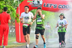 BIB: 2240
                            <button type="button" onclick="openModal(3723371)" class="btn btn-primary btn-sm float-right btn-popup" data-toggle="modal" data-target=".modal-high-quality">
                        <i class="fas fa-shopping-cart"></i> Add to Cart
                    </button>
                                            <button type="button" onclick="isThisMe(3723371, true)" class="btn btn-success btn-sm float-right btn-popup btn-isme hidden" data-toggle="tooltip" data-placement="bottom" title="นี่คือรูปของคุณใช่ไหม คลิกที่นี่เพื่อเอาเข้าอัลบั้ม">
                        <i class="fas fa-plus"></i> Add to album
                    </button>
                    <button type="button" onclick="isThisMe(3723371, false)" class="btn btn-warning btn-sm float-right btn-popup btn-isnotme hidden">
                        <i class="fas fa-ban"></i> Remove from album
                    </button>