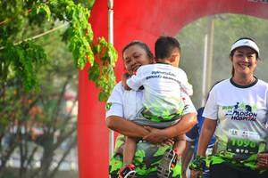 BIB: 1096
                            <button type="button" onclick="openModal(3763066)" class="btn btn-primary btn-sm float-right btn-popup" data-toggle="modal" data-target=".modal-high-quality">
                        <i class="fas fa-shopping-cart"></i> Add to Cart
                    </button>
                                            <button type="button" onclick="isThisMe(3763066, true)" class="btn btn-success btn-sm float-right btn-popup btn-isme hidden" data-toggle="tooltip" data-placement="bottom" title="นี่คือรูปของคุณใช่ไหม คลิกที่นี่เพื่อเอาเข้าอัลบั้ม">
                        <i class="fas fa-plus"></i> Add to album
                    </button>
                    <button type="button" onclick="isThisMe(3763066, false)" class="btn btn-warning btn-sm float-right btn-popup btn-isnotme hidden">
                        <i class="fas fa-ban"></i> Remove from album
                    </button>