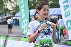 BIB: 0933
                            <button type="button" onclick="openModal(3732289)" class="btn btn-primary btn-sm float-right btn-popup" data-toggle="modal" data-target=".modal-high-quality">
                        <i class="fas fa-shopping-cart"></i> Add to Cart
                    </button>
                                            <button type="button" onclick="isThisMe(3732289, true)" class="btn btn-success btn-sm float-right btn-popup btn-isme hidden" data-toggle="tooltip" data-placement="bottom" title="นี่คือรูปของคุณใช่ไหม คลิกที่นี่เพื่อเอาเข้าอัลบั้ม">
                        <i class="fas fa-plus"></i> Add to album
                    </button>
                    <button type="button" onclick="isThisMe(3732289, false)" class="btn btn-warning btn-sm float-right btn-popup btn-isnotme hidden">
                        <i class="fas fa-ban"></i> Remove from album
                    </button>