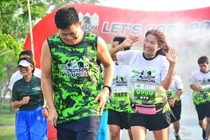 BIB: 0900, 1672
                            <button type="button" onclick="openModal(3744585)" class="btn btn-primary btn-sm float-right btn-popup" data-toggle="modal" data-target=".modal-high-quality">
                        <i class="fas fa-shopping-cart"></i> Add to Cart
                    </button>
                                            <button type="button" onclick="isThisMe(3744585, true)" class="btn btn-success btn-sm float-right btn-popup btn-isme hidden" data-toggle="tooltip" data-placement="bottom" title="นี่คือรูปของคุณใช่ไหม คลิกที่นี่เพื่อเอาเข้าอัลบั้ม">
                        <i class="fas fa-plus"></i> Add to album
                    </button>
                    <button type="button" onclick="isThisMe(3744585, false)" class="btn btn-warning btn-sm float-right btn-popup btn-isnotme hidden">
                        <i class="fas fa-ban"></i> Remove from album
                    </button>