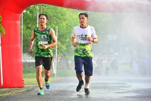 BIB: 2087
                            <button type="button" onclick="openModal(3719363)" class="btn btn-primary btn-sm float-right btn-popup" data-toggle="modal" data-target=".modal-high-quality">
                        <i class="fas fa-shopping-cart"></i> Add to Cart
                    </button>
                                            <button type="button" onclick="isThisMe(3719363, true)" class="btn btn-success btn-sm float-right btn-popup btn-isme hidden" data-toggle="tooltip" data-placement="bottom" title="นี่คือรูปของคุณใช่ไหม คลิกที่นี่เพื่อเอาเข้าอัลบั้ม">
                        <i class="fas fa-plus"></i> Add to album
                    </button>
                    <button type="button" onclick="isThisMe(3719363, false)" class="btn btn-warning btn-sm float-right btn-popup btn-isnotme hidden">
                        <i class="fas fa-ban"></i> Remove from album
                    </button>