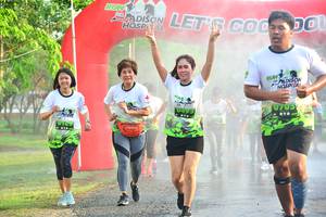 BIB: 493, 165
                            <button type="button" onclick="openModal(3753242)" class="btn btn-primary btn-sm float-right btn-popup" data-toggle="modal" data-target=".modal-high-quality">
                        <i class="fas fa-shopping-cart"></i> Add to Cart
                    </button>
                                            <button type="button" onclick="isThisMe(3753242, true)" class="btn btn-success btn-sm float-right btn-popup btn-isme hidden" data-toggle="tooltip" data-placement="bottom" title="นี่คือรูปของคุณใช่ไหม คลิกที่นี่เพื่อเอาเข้าอัลบั้ม">
                        <i class="fas fa-plus"></i> Add to album
                    </button>
                    <button type="button" onclick="isThisMe(3753242, false)" class="btn btn-warning btn-sm float-right btn-popup btn-isnotme hidden">
                        <i class="fas fa-ban"></i> Remove from album
                    </button>