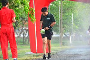 BIB: 421
                            <button type="button" onclick="openModal(3732342)" class="btn btn-primary btn-sm float-right btn-popup" data-toggle="modal" data-target=".modal-high-quality">
                        <i class="fas fa-shopping-cart"></i> Add to Cart
                    </button>
                                            <button type="button" onclick="isThisMe(3732342, true)" class="btn btn-success btn-sm float-right btn-popup btn-isme hidden" data-toggle="tooltip" data-placement="bottom" title="นี่คือรูปของคุณใช่ไหม คลิกที่นี่เพื่อเอาเข้าอัลบั้ม">
                        <i class="fas fa-plus"></i> Add to album
                    </button>
                    <button type="button" onclick="isThisMe(3732342, false)" class="btn btn-warning btn-sm float-right btn-popup btn-isnotme hidden">
                        <i class="fas fa-ban"></i> Remove from album
                    </button>