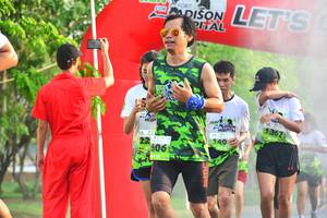 BIB: 140
                            <button type="button" onclick="openModal(3729476)" class="btn btn-primary btn-sm float-right btn-popup" data-toggle="modal" data-target=".modal-high-quality">
                        <i class="fas fa-shopping-cart"></i> Add to Cart
                    </button>
                                            <button type="button" onclick="isThisMe(3729476, true)" class="btn btn-success btn-sm float-right btn-popup btn-isme hidden" data-toggle="tooltip" data-placement="bottom" title="นี่คือรูปของคุณใช่ไหม คลิกที่นี่เพื่อเอาเข้าอัลบั้ม">
                        <i class="fas fa-plus"></i> Add to album
                    </button>
                    <button type="button" onclick="isThisMe(3729476, false)" class="btn btn-warning btn-sm float-right btn-popup btn-isnotme hidden">
                        <i class="fas fa-ban"></i> Remove from album
                    </button>