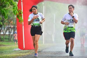 BIB: 589, 2129
                            <button type="button" onclick="openModal(3707446)" class="btn btn-primary btn-sm float-right btn-popup" data-toggle="modal" data-target=".modal-high-quality">
                        <i class="fas fa-shopping-cart"></i> Add to Cart
                    </button>
                                            <button type="button" onclick="isThisMe(3707446, true)" class="btn btn-success btn-sm float-right btn-popup btn-isme hidden" data-toggle="tooltip" data-placement="bottom" title="นี่คือรูปของคุณใช่ไหม คลิกที่นี่เพื่อเอาเข้าอัลบั้ม">
                        <i class="fas fa-plus"></i> Add to album
                    </button>
                    <button type="button" onclick="isThisMe(3707446, false)" class="btn btn-warning btn-sm float-right btn-popup btn-isnotme hidden">
                        <i class="fas fa-ban"></i> Remove from album
                    </button>