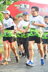 BIB: 1588, 236
                            <button type="button" onclick="openModal(3743583)" class="btn btn-primary btn-sm float-right btn-popup" data-toggle="modal" data-target=".modal-high-quality">
                        <i class="fas fa-shopping-cart"></i> Add to Cart
                    </button>
                                            <button type="button" onclick="isThisMe(3743583, true)" class="btn btn-success btn-sm float-right btn-popup btn-isme hidden" data-toggle="tooltip" data-placement="bottom" title="นี่คือรูปของคุณใช่ไหม คลิกที่นี่เพื่อเอาเข้าอัลบั้ม">
                        <i class="fas fa-plus"></i> Add to album
                    </button>
                    <button type="button" onclick="isThisMe(3743583, false)" class="btn btn-warning btn-sm float-right btn-popup btn-isnotme hidden">
                        <i class="fas fa-ban"></i> Remove from album
                    </button>