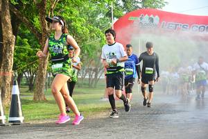 BIB: 292
                            <button type="button" onclick="openModal(3750646)" class="btn btn-primary btn-sm float-right btn-popup" data-toggle="modal" data-target=".modal-high-quality">
                        <i class="fas fa-shopping-cart"></i> Add to Cart
                    </button>
                                            <button type="button" onclick="isThisMe(3750646, true)" class="btn btn-success btn-sm float-right btn-popup btn-isme hidden" data-toggle="tooltip" data-placement="bottom" title="นี่คือรูปของคุณใช่ไหม คลิกที่นี่เพื่อเอาเข้าอัลบั้ม">
                        <i class="fas fa-plus"></i> Add to album
                    </button>
                    <button type="button" onclick="isThisMe(3750646, false)" class="btn btn-warning btn-sm float-right btn-popup btn-isnotme hidden">
                        <i class="fas fa-ban"></i> Remove from album
                    </button>