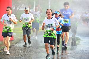 BIB: 805
                            <button type="button" onclick="openModal(3732870)" class="btn btn-primary btn-sm float-right btn-popup" data-toggle="modal" data-target=".modal-high-quality">
                        <i class="fas fa-shopping-cart"></i> Add to Cart
                    </button>
                                            <button type="button" onclick="isThisMe(3732870, true)" class="btn btn-success btn-sm float-right btn-popup btn-isme hidden" data-toggle="tooltip" data-placement="bottom" title="นี่คือรูปของคุณใช่ไหม คลิกที่นี่เพื่อเอาเข้าอัลบั้ม">
                        <i class="fas fa-plus"></i> Add to album
                    </button>
                    <button type="button" onclick="isThisMe(3732870, false)" class="btn btn-warning btn-sm float-right btn-popup btn-isnotme hidden">
                        <i class="fas fa-ban"></i> Remove from album
                    </button>