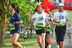 BIB: 992
                            <button type="button" onclick="openModal(3769172)" class="btn btn-primary btn-sm float-right btn-popup" data-toggle="modal" data-target=".modal-high-quality">
                        <i class="fas fa-shopping-cart"></i> Add to Cart
                    </button>
                                            <button type="button" onclick="isThisMe(3769172, true)" class="btn btn-success btn-sm float-right btn-popup btn-isme hidden" data-toggle="tooltip" data-placement="bottom" title="นี่คือรูปของคุณใช่ไหม คลิกที่นี่เพื่อเอาเข้าอัลบั้ม">
                        <i class="fas fa-plus"></i> Add to album
                    </button>
                    <button type="button" onclick="isThisMe(3769172, false)" class="btn btn-warning btn-sm float-right btn-popup btn-isnotme hidden">
                        <i class="fas fa-ban"></i> Remove from album
                    </button>