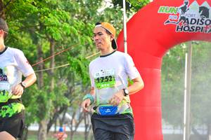 BIB: 1752
                            <button type="button" onclick="openModal(3694330)" class="btn btn-primary btn-sm float-right btn-popup" data-toggle="modal" data-target=".modal-high-quality">
                        <i class="fas fa-shopping-cart"></i> Add to Cart
                    </button>
                                            <button type="button" onclick="isThisMe(3694330, true)" class="btn btn-success btn-sm float-right btn-popup btn-isme hidden" data-toggle="tooltip" data-placement="bottom" title="นี่คือรูปของคุณใช่ไหม คลิกที่นี่เพื่อเอาเข้าอัลบั้ม">
                        <i class="fas fa-plus"></i> Add to album
                    </button>
                    <button type="button" onclick="isThisMe(3694330, false)" class="btn btn-warning btn-sm float-right btn-popup btn-isnotme hidden">
                        <i class="fas fa-ban"></i> Remove from album
                    </button>