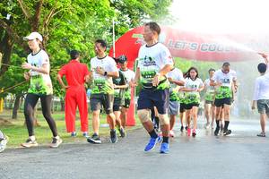 BIB: 144
                            <button type="button" onclick="openModal(3732956)" class="btn btn-primary btn-sm float-right btn-popup" data-toggle="modal" data-target=".modal-high-quality">
                        <i class="fas fa-shopping-cart"></i> Add to Cart
                    </button>
                                            <button type="button" onclick="isThisMe(3732956, true)" class="btn btn-success btn-sm float-right btn-popup btn-isme hidden" data-toggle="tooltip" data-placement="bottom" title="นี่คือรูปของคุณใช่ไหม คลิกที่นี่เพื่อเอาเข้าอัลบั้ม">
                        <i class="fas fa-plus"></i> Add to album
                    </button>
                    <button type="button" onclick="isThisMe(3732956, false)" class="btn btn-warning btn-sm float-right btn-popup btn-isnotme hidden">
                        <i class="fas fa-ban"></i> Remove from album
                    </button>