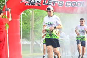 BIB: 
                            <button type="button" onclick="openModal(3729308)" class="btn btn-primary btn-sm float-right btn-popup" data-toggle="modal" data-target=".modal-high-quality">
                        <i class="fas fa-shopping-cart"></i> Add to Cart
                    </button>
                                            <button type="button" onclick="isThisMe(3729308, true)" class="btn btn-success btn-sm float-right btn-popup btn-isme hidden" data-toggle="tooltip" data-placement="bottom" title="นี่คือรูปของคุณใช่ไหม คลิกที่นี่เพื่อเอาเข้าอัลบั้ม">
                        <i class="fas fa-plus"></i> Add to album
                    </button>
                    <button type="button" onclick="isThisMe(3729308, false)" class="btn btn-warning btn-sm float-right btn-popup btn-isnotme hidden">
                        <i class="fas fa-ban"></i> Remove from album
                    </button>