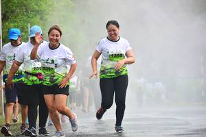 BIB: 1988, 239398
                            <button type="button" onclick="openModal(3723136)" class="btn btn-primary btn-sm float-right btn-popup" data-toggle="modal" data-target=".modal-high-quality">
                        <i class="fas fa-shopping-cart"></i> Add to Cart
                    </button>
                                            <button type="button" onclick="isThisMe(3723136, true)" class="btn btn-success btn-sm float-right btn-popup btn-isme hidden" data-toggle="tooltip" data-placement="bottom" title="นี่คือรูปของคุณใช่ไหม คลิกที่นี่เพื่อเอาเข้าอัลบั้ม">
                        <i class="fas fa-plus"></i> Add to album
                    </button>
                    <button type="button" onclick="isThisMe(3723136, false)" class="btn btn-warning btn-sm float-right btn-popup btn-isnotme hidden">
                        <i class="fas fa-ban"></i> Remove from album
                    </button>