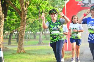 BIB: 1297
                            <button type="button" onclick="openModal(3757163)" class="btn btn-primary btn-sm float-right btn-popup" data-toggle="modal" data-target=".modal-high-quality">
                        <i class="fas fa-shopping-cart"></i> Add to Cart
                    </button>
                                            <button type="button" onclick="isThisMe(3757163, true)" class="btn btn-success btn-sm float-right btn-popup btn-isme hidden" data-toggle="tooltip" data-placement="bottom" title="นี่คือรูปของคุณใช่ไหม คลิกที่นี่เพื่อเอาเข้าอัลบั้ม">
                        <i class="fas fa-plus"></i> Add to album
                    </button>
                    <button type="button" onclick="isThisMe(3757163, false)" class="btn btn-warning btn-sm float-right btn-popup btn-isnotme hidden">
                        <i class="fas fa-ban"></i> Remove from album
                    </button>