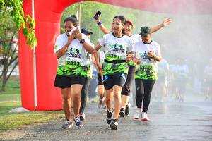 BIB: 2391
                            <button type="button" onclick="openModal(3762601)" class="btn btn-primary btn-sm float-right btn-popup" data-toggle="modal" data-target=".modal-high-quality">
                        <i class="fas fa-shopping-cart"></i> Add to Cart
                    </button>
                                            <button type="button" onclick="isThisMe(3762601, true)" class="btn btn-success btn-sm float-right btn-popup btn-isme hidden" data-toggle="tooltip" data-placement="bottom" title="นี่คือรูปของคุณใช่ไหม คลิกที่นี่เพื่อเอาเข้าอัลบั้ม">
                        <i class="fas fa-plus"></i> Add to album
                    </button>
                    <button type="button" onclick="isThisMe(3762601, false)" class="btn btn-warning btn-sm float-right btn-popup btn-isnotme hidden">
                        <i class="fas fa-ban"></i> Remove from album
                    </button>