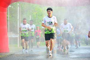 BIB: 533
                            <button type="button" onclick="openModal(3732536)" class="btn btn-primary btn-sm float-right btn-popup" data-toggle="modal" data-target=".modal-high-quality">
                        <i class="fas fa-shopping-cart"></i> Add to Cart
                    </button>
                                            <button type="button" onclick="isThisMe(3732536, true)" class="btn btn-success btn-sm float-right btn-popup btn-isme hidden" data-toggle="tooltip" data-placement="bottom" title="นี่คือรูปของคุณใช่ไหม คลิกที่นี่เพื่อเอาเข้าอัลบั้ม">
                        <i class="fas fa-plus"></i> Add to album
                    </button>
                    <button type="button" onclick="isThisMe(3732536, false)" class="btn btn-warning btn-sm float-right btn-popup btn-isnotme hidden">
                        <i class="fas fa-ban"></i> Remove from album
                    </button>