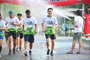 BIB: 19941501, 1982
                            <button type="button" onclick="openModal(3746767)" class="btn btn-primary btn-sm float-right btn-popup" data-toggle="modal" data-target=".modal-high-quality">
                        <i class="fas fa-shopping-cart"></i> Add to Cart
                    </button>
                                            <button type="button" onclick="isThisMe(3746767, true)" class="btn btn-success btn-sm float-right btn-popup btn-isme hidden" data-toggle="tooltip" data-placement="bottom" title="นี่คือรูปของคุณใช่ไหม คลิกที่นี่เพื่อเอาเข้าอัลบั้ม">
                        <i class="fas fa-plus"></i> Add to album
                    </button>
                    <button type="button" onclick="isThisMe(3746767, false)" class="btn btn-warning btn-sm float-right btn-popup btn-isnotme hidden">
                        <i class="fas fa-ban"></i> Remove from album
                    </button>