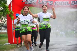 BIB: 1988
                            <button type="button" onclick="openModal(3723164)" class="btn btn-primary btn-sm float-right btn-popup" data-toggle="modal" data-target=".modal-high-quality">
                        <i class="fas fa-shopping-cart"></i> Add to Cart
                    </button>
                                            <button type="button" onclick="isThisMe(3723164, true)" class="btn btn-success btn-sm float-right btn-popup btn-isme hidden" data-toggle="tooltip" data-placement="bottom" title="นี่คือรูปของคุณใช่ไหม คลิกที่นี่เพื่อเอาเข้าอัลบั้ม">
                        <i class="fas fa-plus"></i> Add to album
                    </button>
                    <button type="button" onclick="isThisMe(3723164, false)" class="btn btn-warning btn-sm float-right btn-popup btn-isnotme hidden">
                        <i class="fas fa-ban"></i> Remove from album
                    </button>