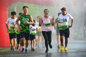 BIB: 944, 2384
                            <button type="button" onclick="openModal(3767440)" class="btn btn-primary btn-sm float-right btn-popup" data-toggle="modal" data-target=".modal-high-quality">
                        <i class="fas fa-shopping-cart"></i> Add to Cart
                    </button>
                                            <button type="button" onclick="isThisMe(3767440, true)" class="btn btn-success btn-sm float-right btn-popup btn-isme hidden" data-toggle="tooltip" data-placement="bottom" title="นี่คือรูปของคุณใช่ไหม คลิกที่นี่เพื่อเอาเข้าอัลบั้ม">
                        <i class="fas fa-plus"></i> Add to album
                    </button>
                    <button type="button" onclick="isThisMe(3767440, false)" class="btn btn-warning btn-sm float-right btn-popup btn-isnotme hidden">
                        <i class="fas fa-ban"></i> Remove from album
                    </button>